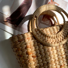 Load image into Gallery viewer, Golden Shower Flower handbag (medium size)